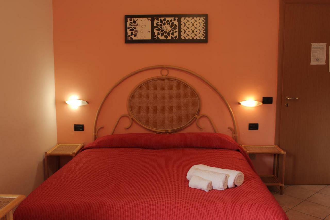 Albergo Il Terrazzino Vibo Valentia Marina Extérieur photo