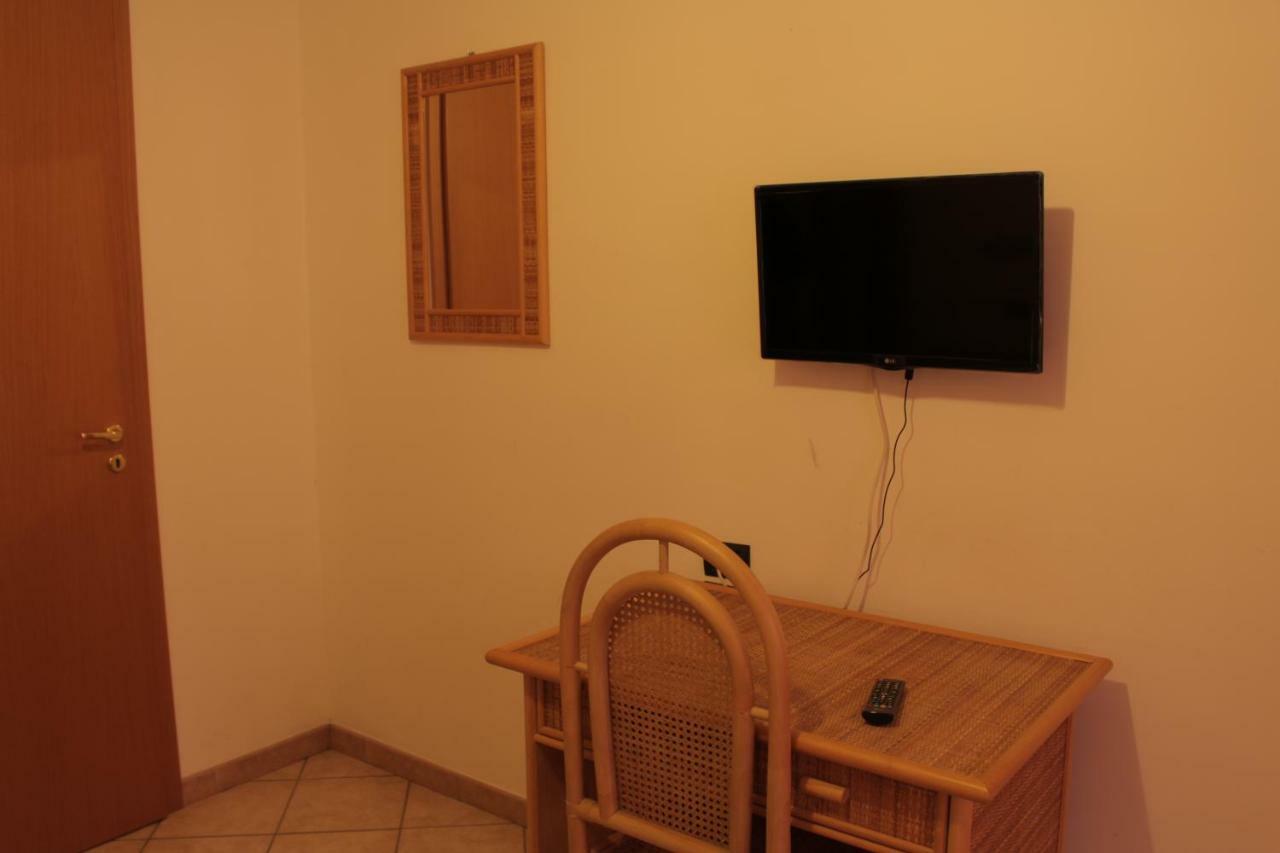 Albergo Il Terrazzino Vibo Valentia Marina Extérieur photo
