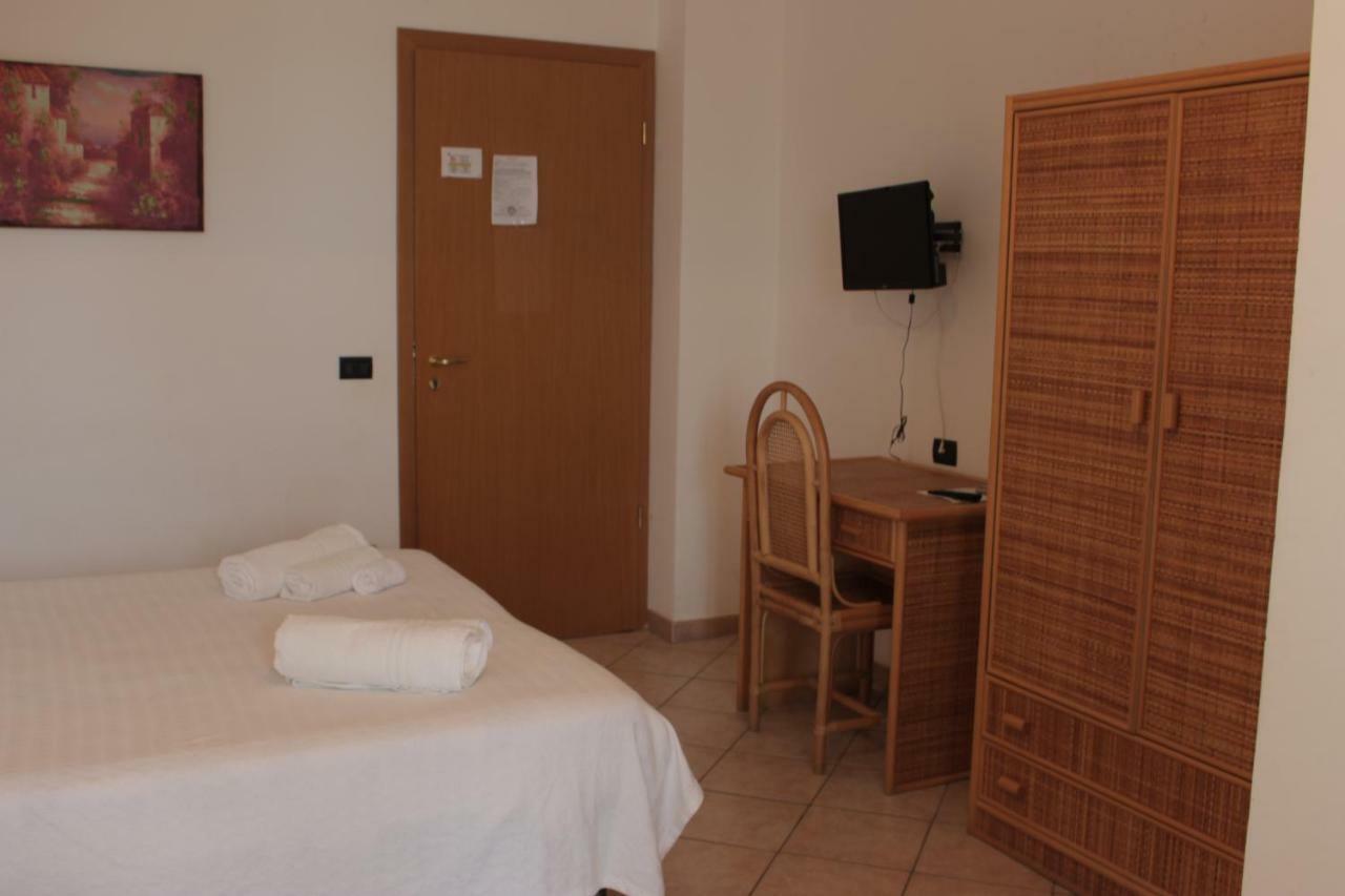 Albergo Il Terrazzino Vibo Valentia Marina Extérieur photo